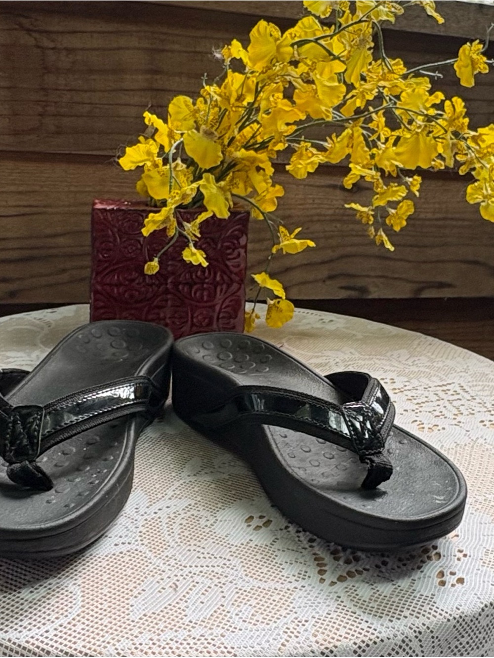 Vionic High Tide Platform Sandals. Size 8